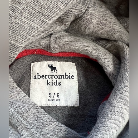 Kids sweatshirt bundle - Picture 4 of 5